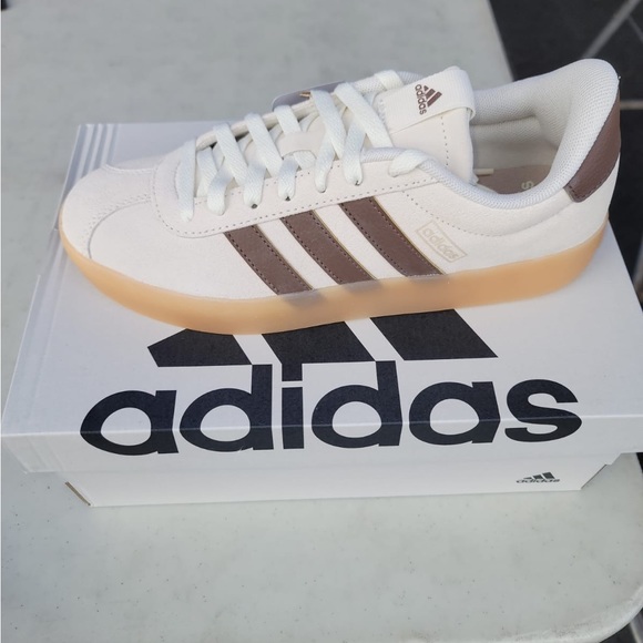 $75 Adidas Unisex Women Vl Court 3.0 White Skateboarding Shoes Size 6 To 10 - Picture 2 of 9